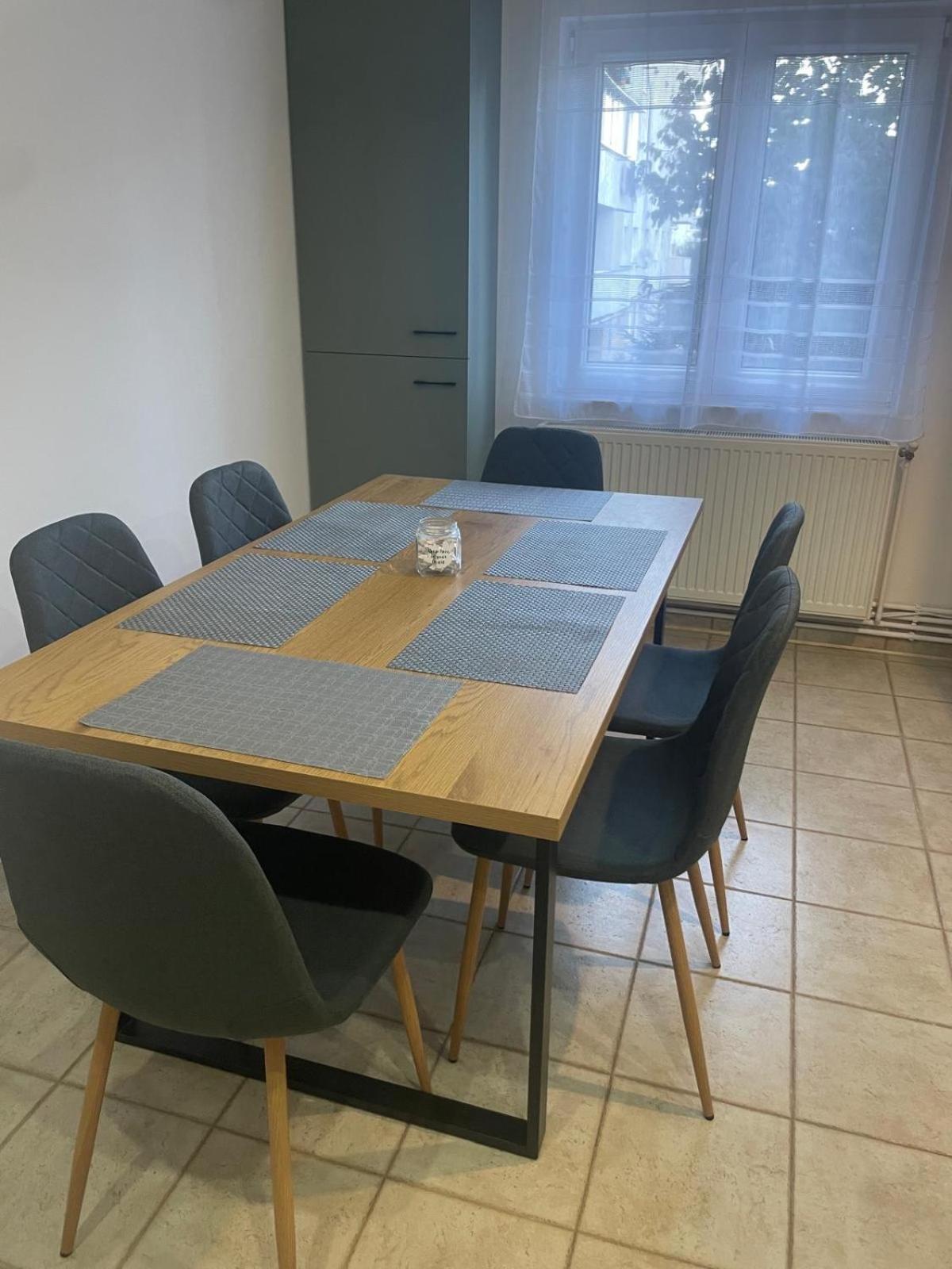 Apartament Zărneşti Eksteriør bilde